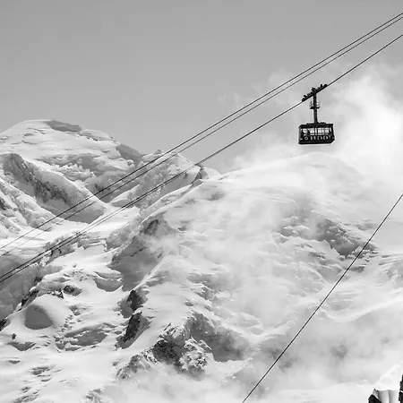 Апартаменти Ancolie - Free Parking Close To Lift - By Cozee